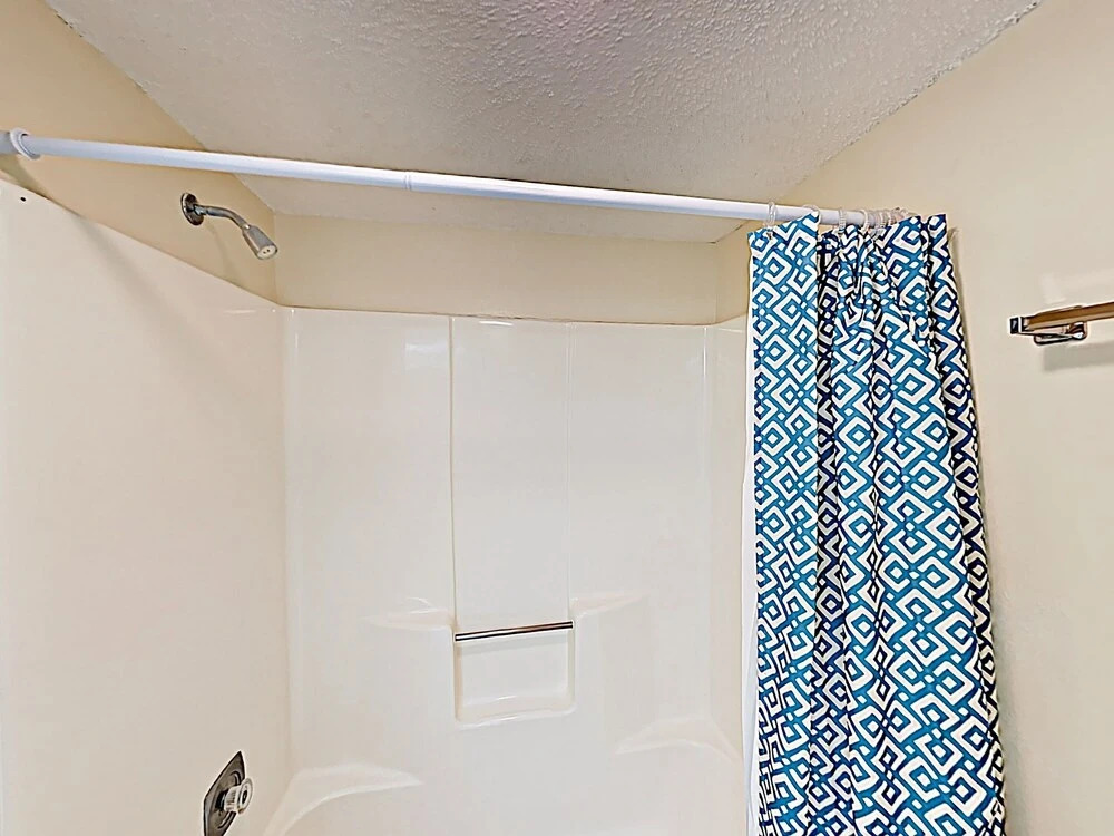 New Listing! Isle Gem: Pools, Spa - 2 Mins to Sand condo
