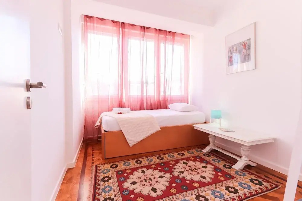 Garden Campo de Ourique Guest House - Hostel - By Grupo Lisboa Alojamentos