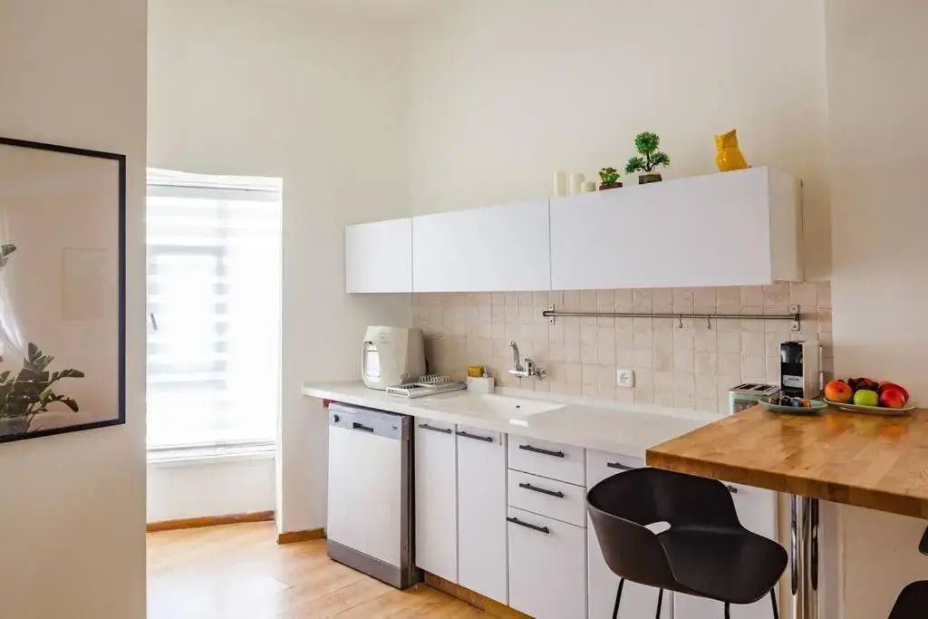 ^Superior 1 BR in the heart of the old north^