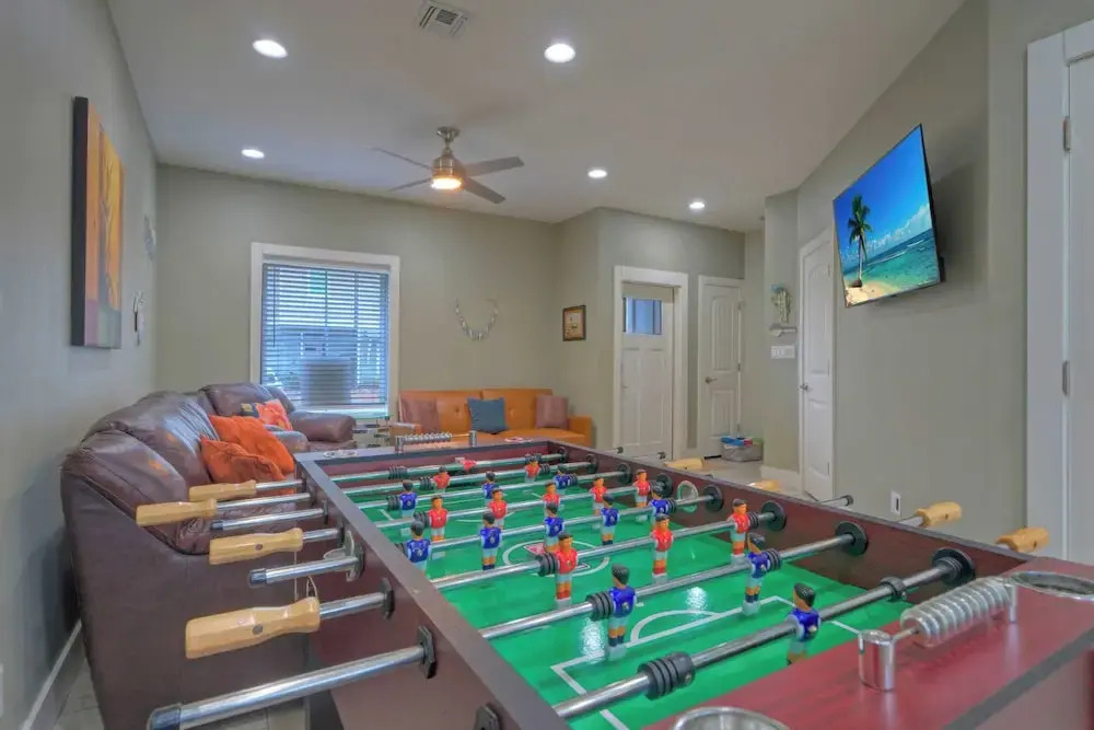 Ridley Retreat Community Pool, Mins to the Beach Corpus Christi + Port A
