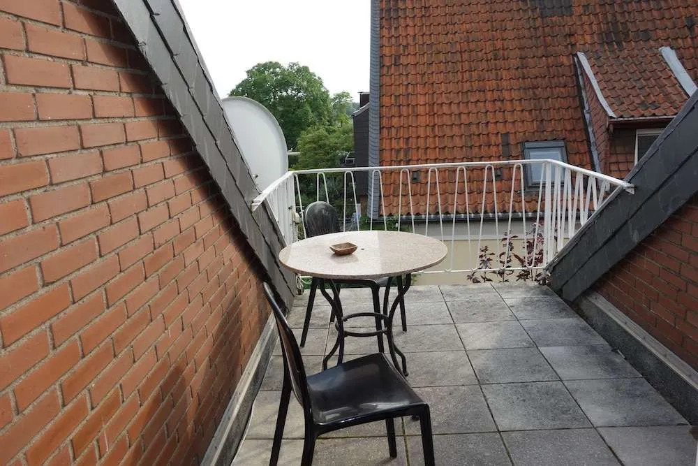 Tolstov Apartments - 1 , 3 and 4 Room Apartments - 20 min Messe DUS & Airport DUS