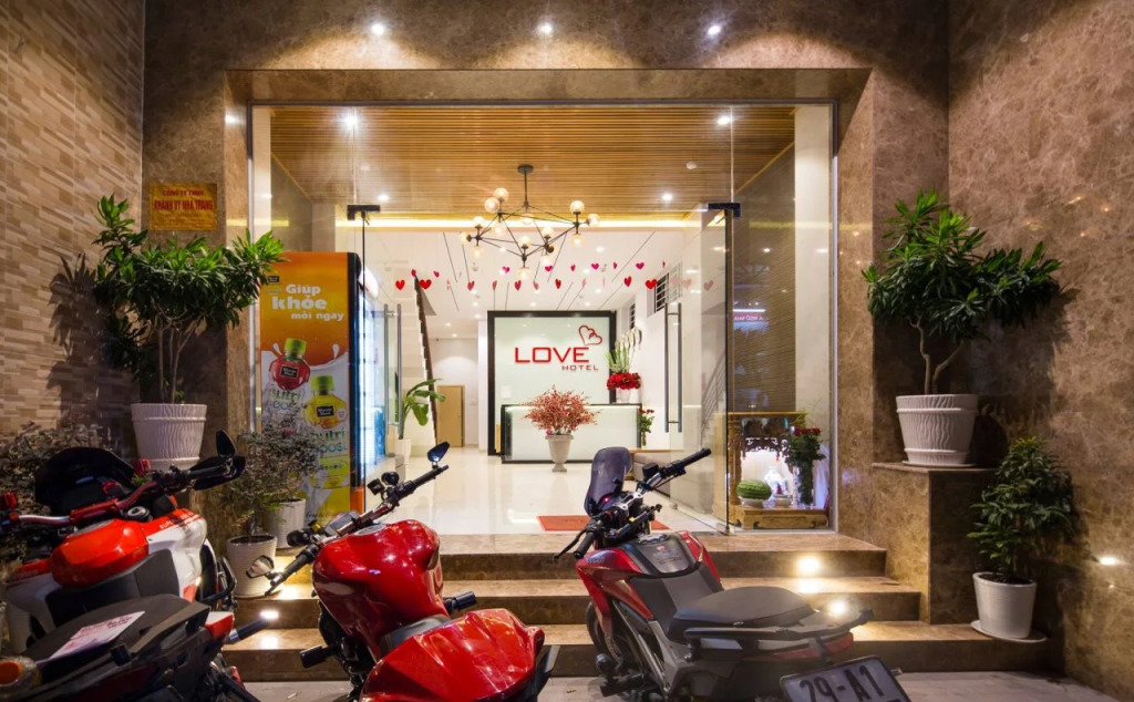 Love Hotel