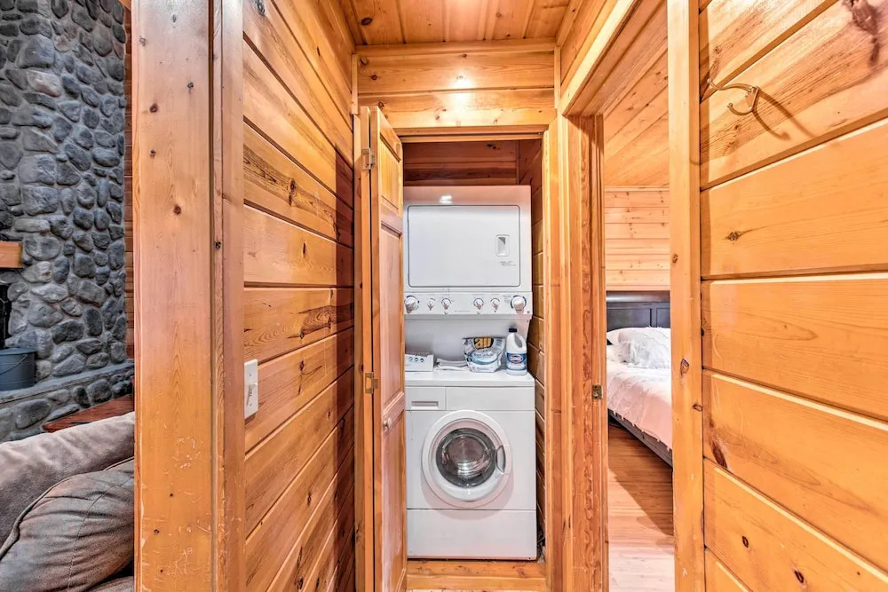 3 Blks to Ski Lift: Angel Fire Cabin on Bus Rt