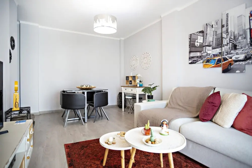 Gulbenkian in Faro With 2 Bedrooms and 1 Bathrooms