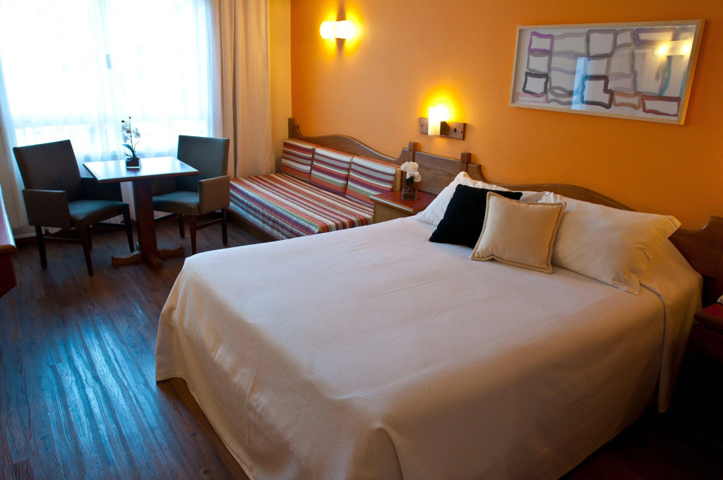 Tri Hotel