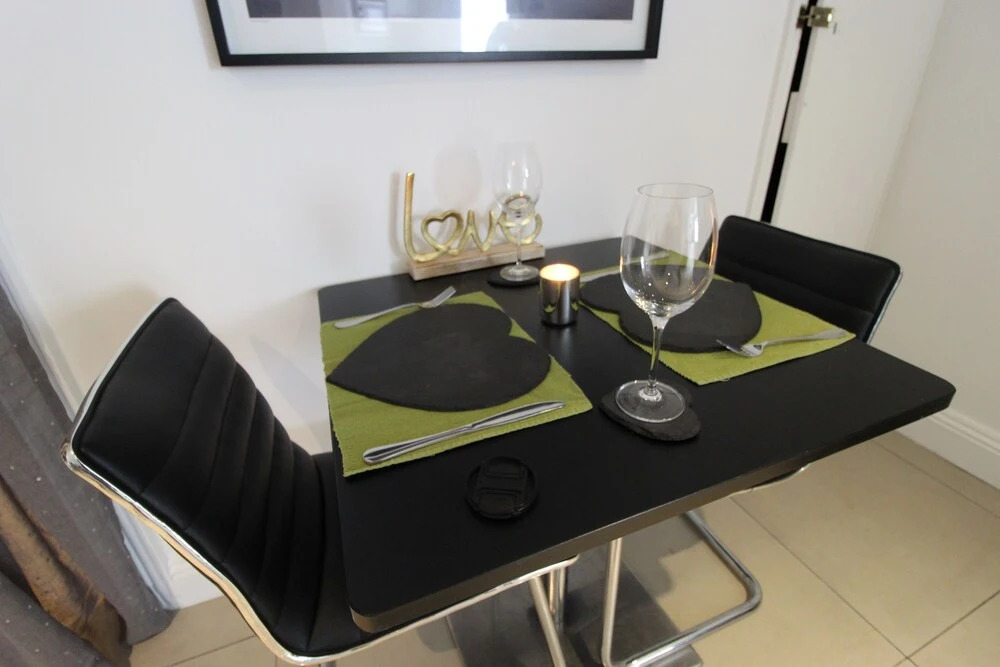 Beautiful Cosy 1 Bedroom Basement Apartment