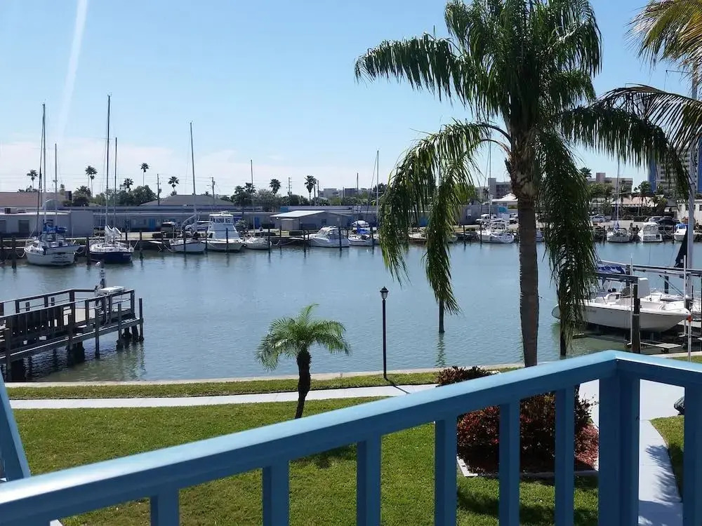 Madeira Beach Yacht Club 215F by Distinctive Beach Rentals