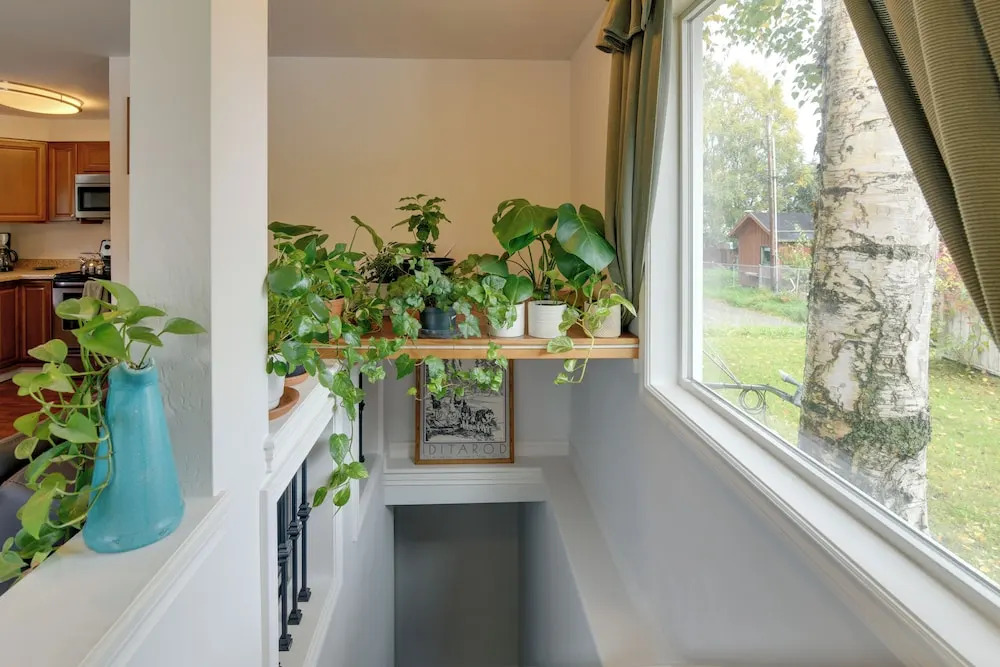 Cozy Anchorage Retreat < 4 Mi to Downtown!