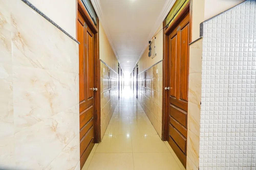 Fabhotel Bns Lodge