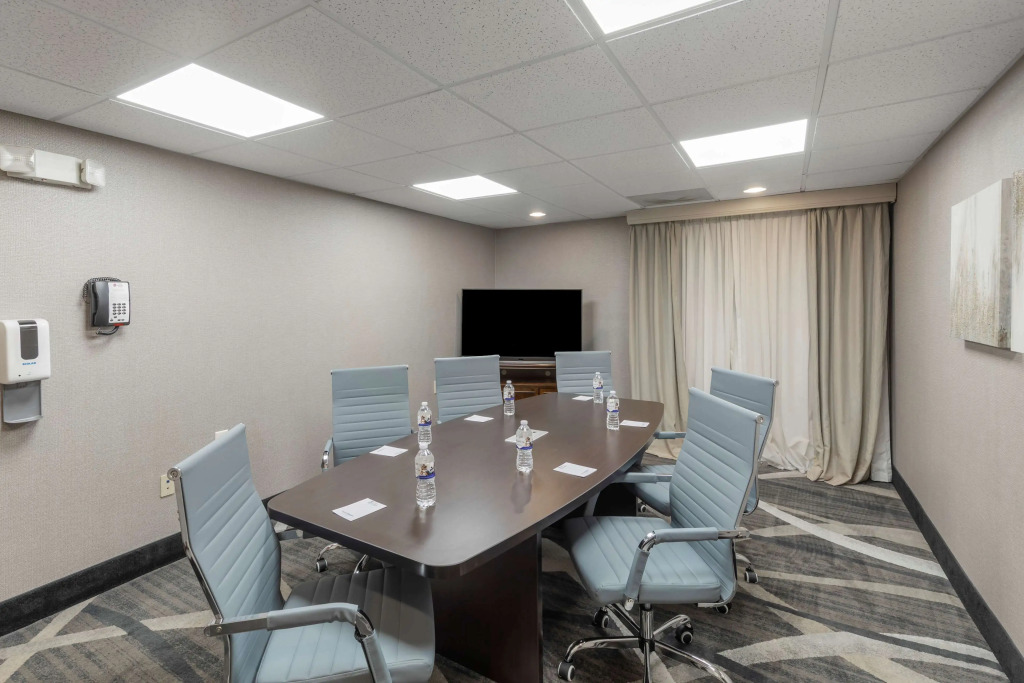Best Western Plus Russellville Hotel & Suites