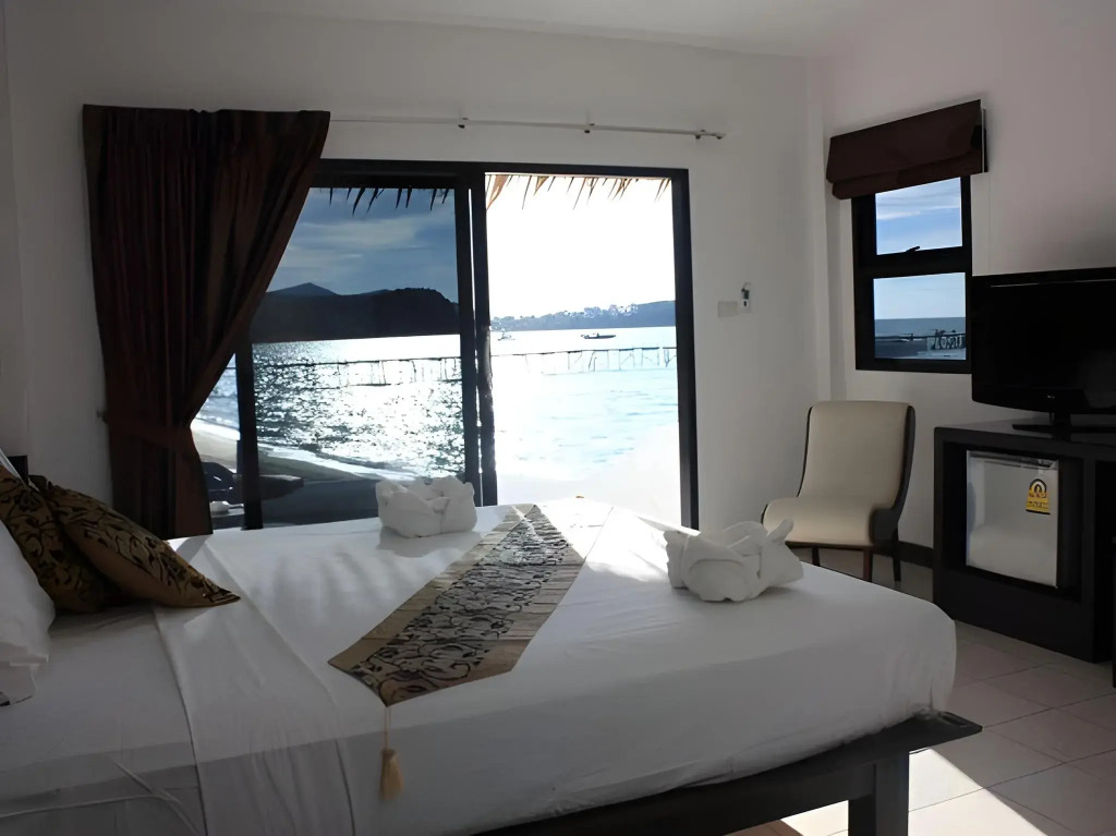 Samui Pier Beach Front & Resort