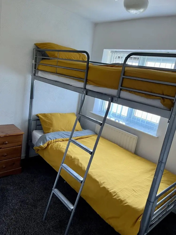 Impeccable 3-bed House in Rotherham