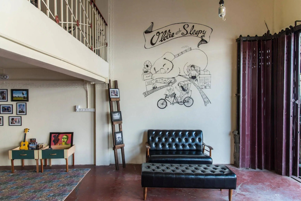 Oldie and Sleepy Hostel