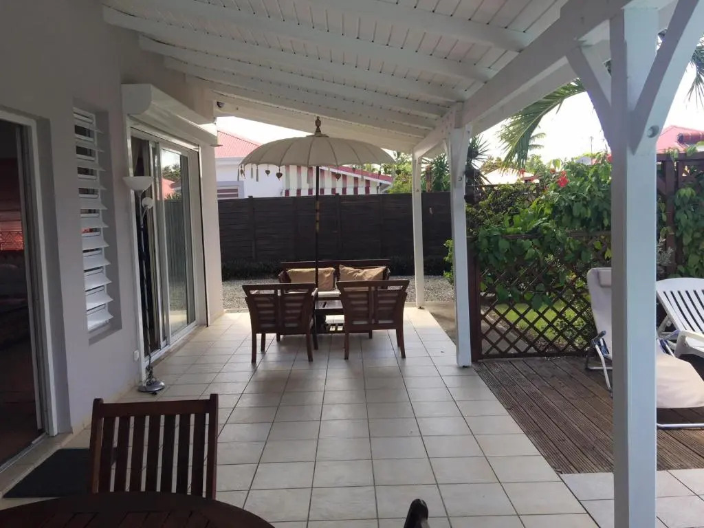 Villa de charme avec piscine residence securisee