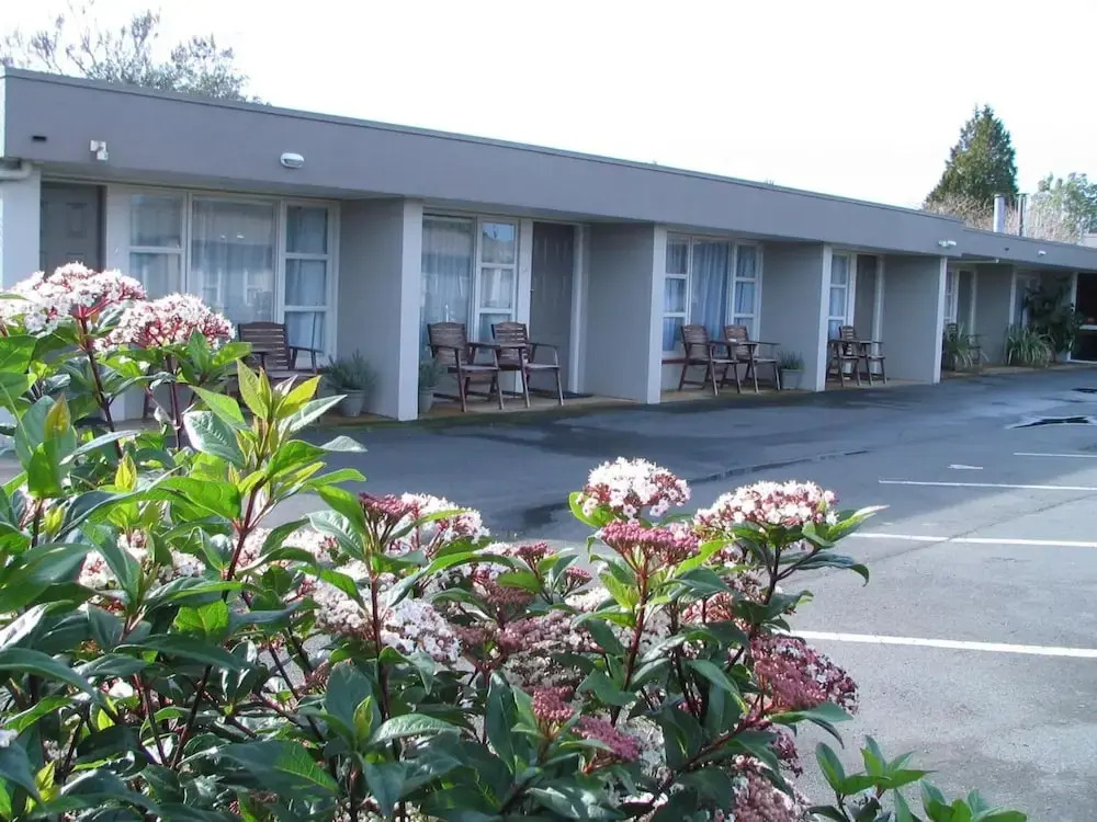 Frimley Lodge Motel