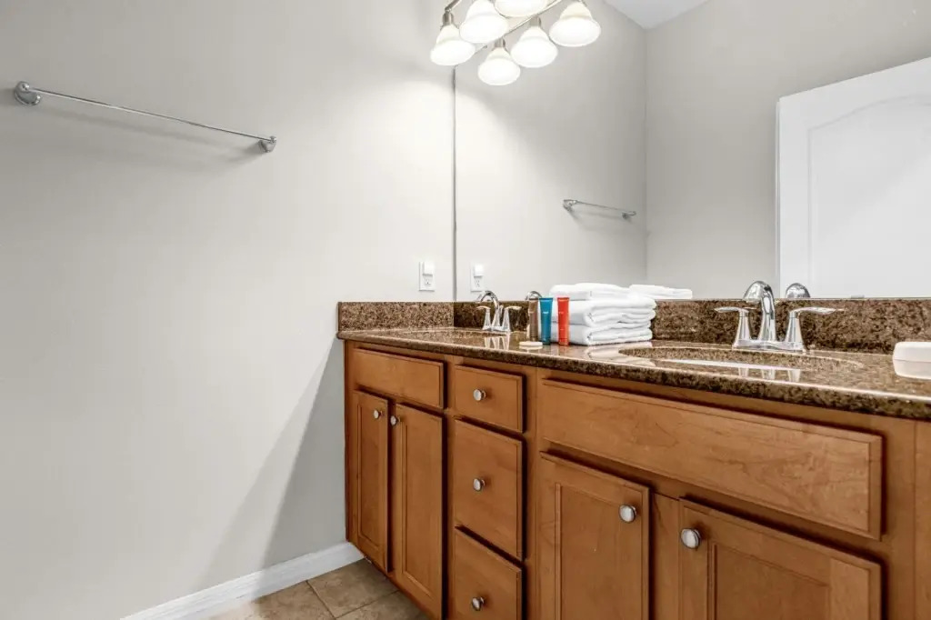 5 Bedroom 4 Bathroom Paradise Palms 8964 Cp