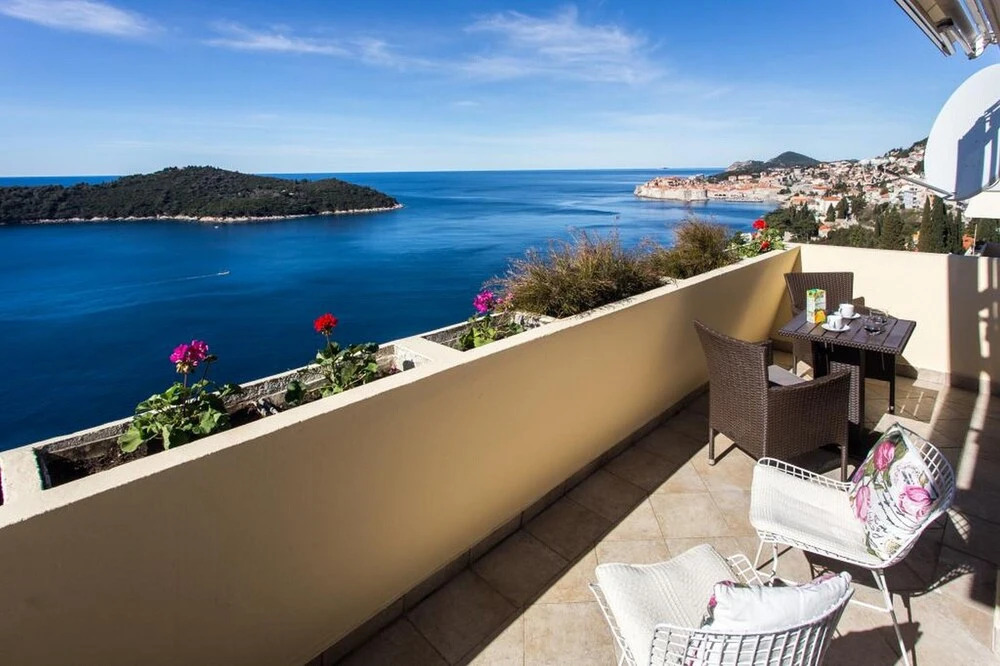 Sea View Apartments - Leo