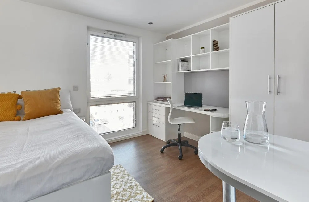 Relax By MPH-70 Chic Studios In Prime Liverpool