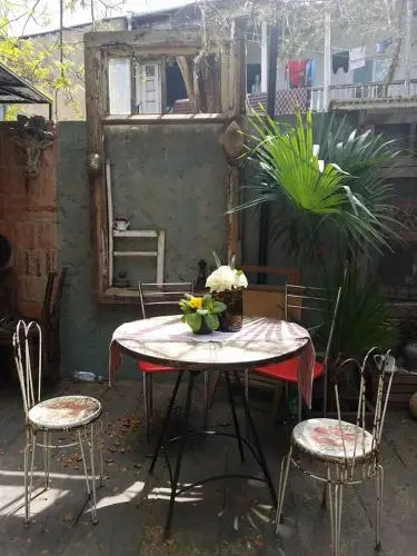 Nonas Guest House
