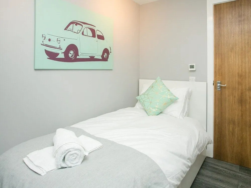 Malone Place Apartment