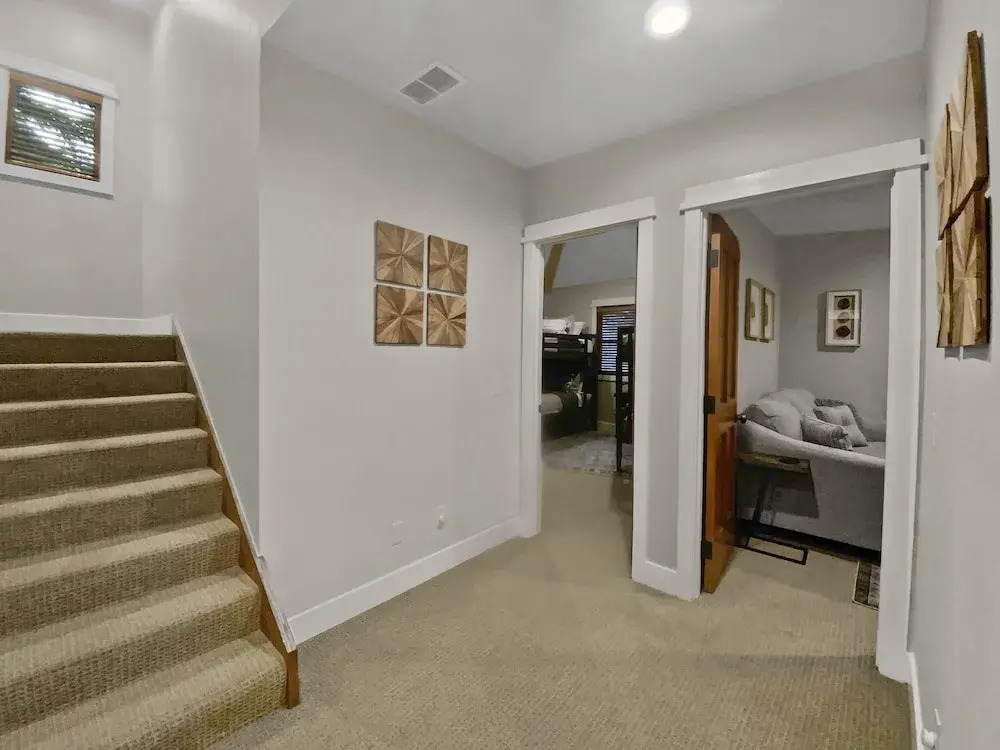 Westridge Chalet 4 Bedroom Townhouse by RedAwning