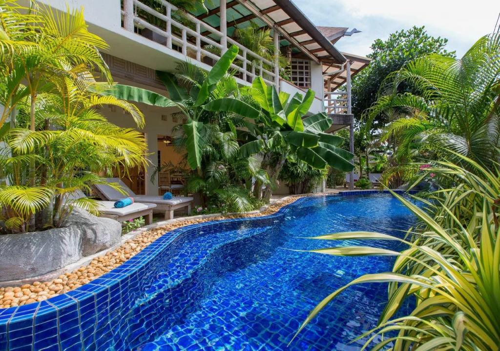 Arees Lagoon House