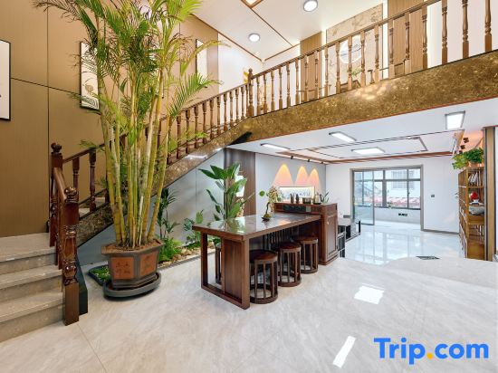 Qiyin Homestay (Wansui Mountain Wuxia City Kaifeng University)