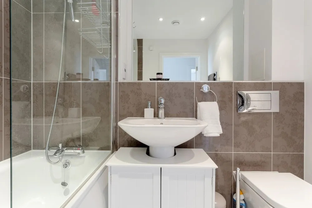 Modern 1 Bedroom Apartment With Stunning London Views