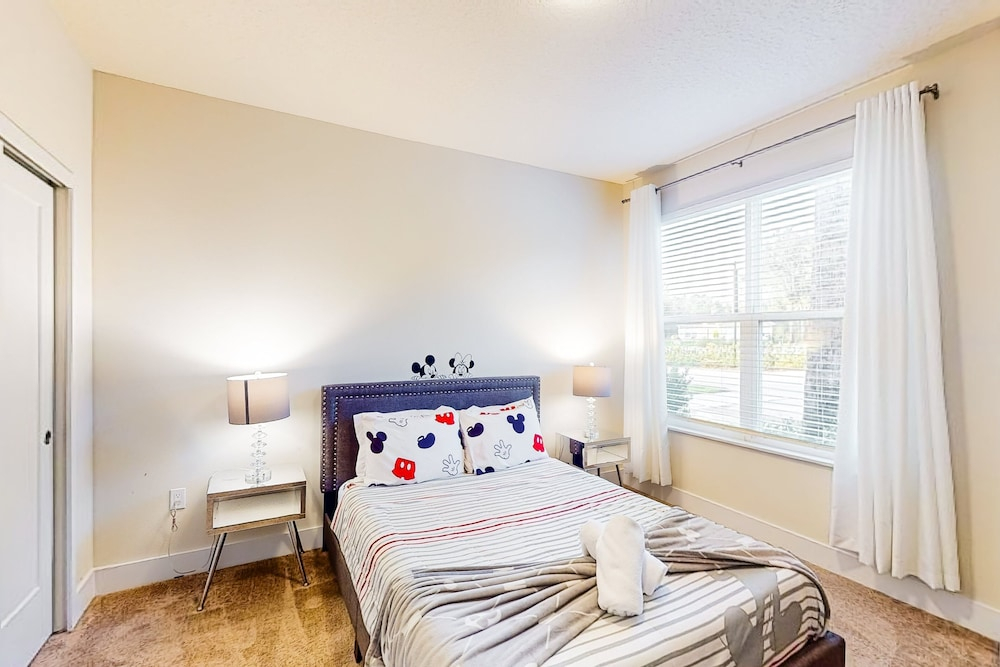 Dog-friendly Retreat With Pool, Covered Patio, Children's Items, Grill, & AC