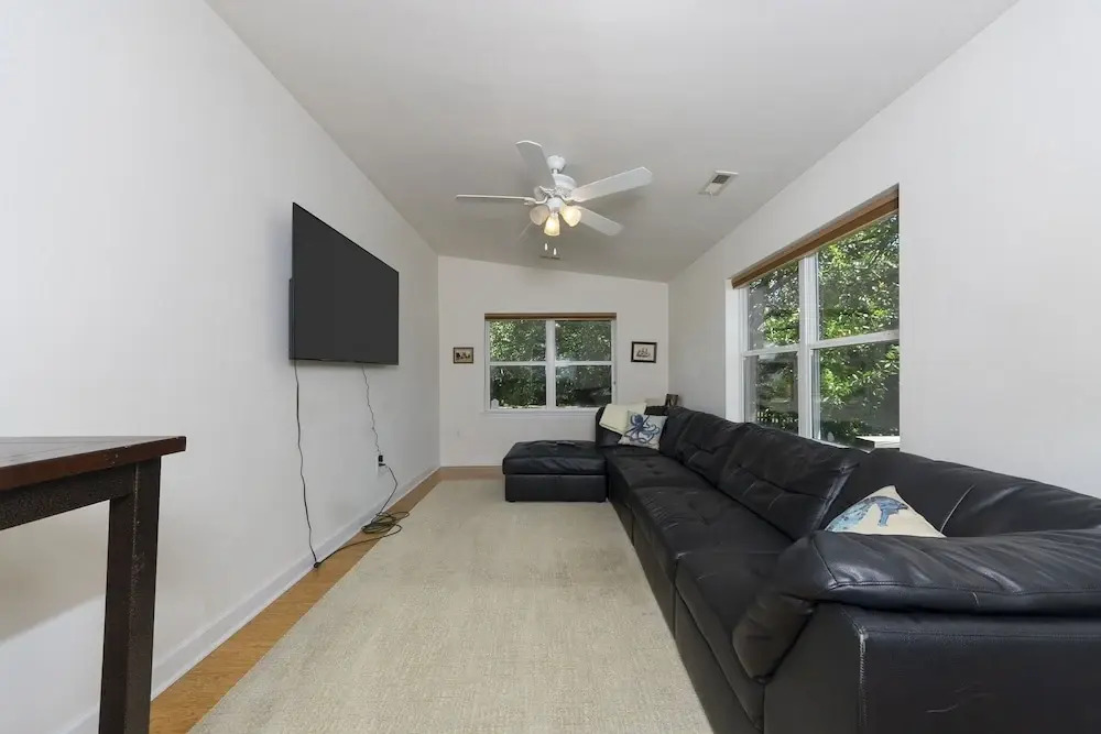 Harbor Delight On The Bay - Private Sandy Beach! 4 Bedroom Home by RedAwning