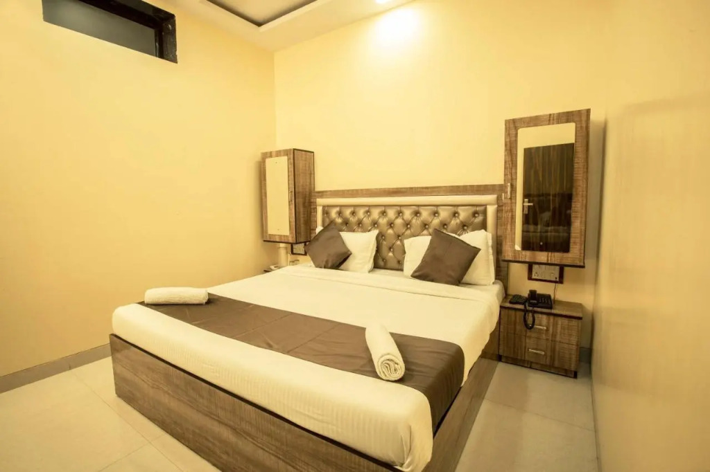 Hotel Apsara - NearJ J Hospital Mumbai