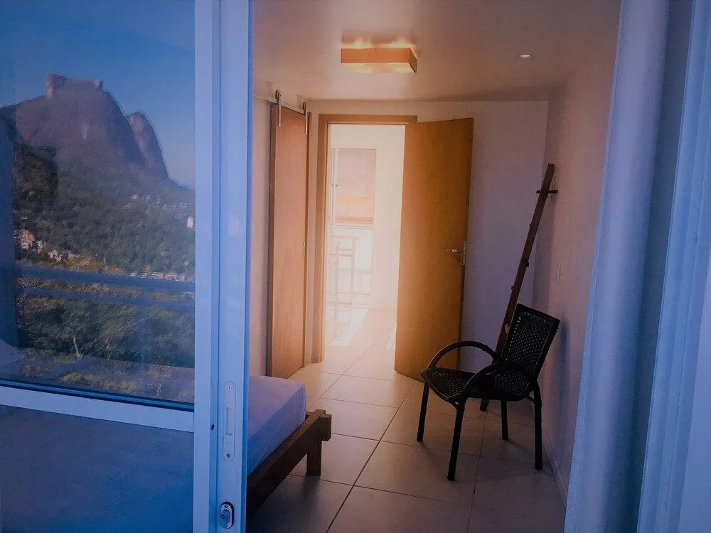 Visual Roc Hostel
