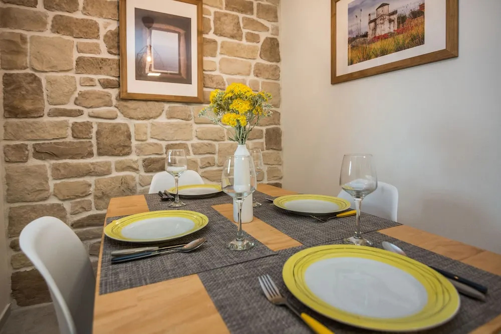 Apartments Malcic