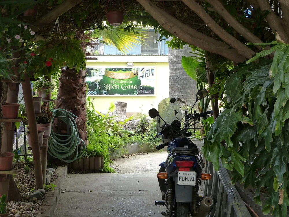 Hostal Residencia Blest Gana