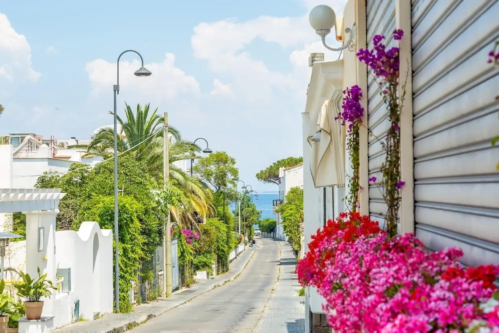 Blu Infinity Terrace on Ischia Center