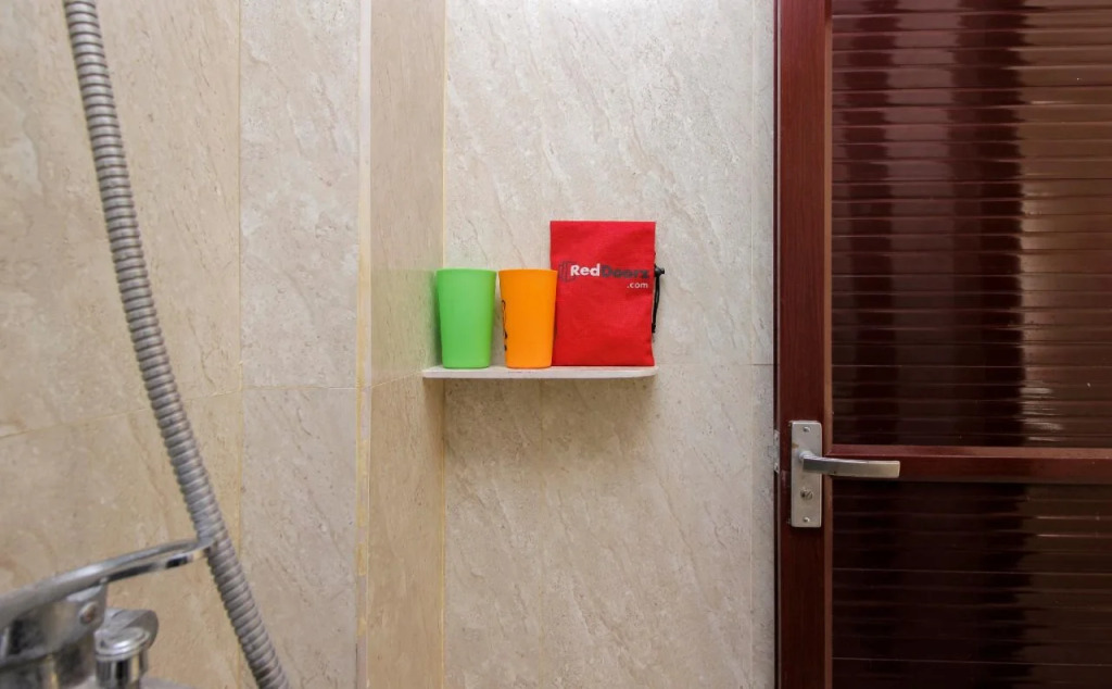 RedDoorz Near Jalan Jendral Sudirman