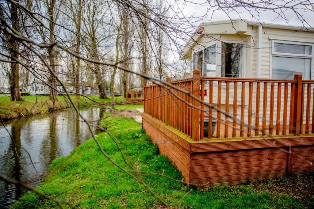 Billing Aquadrome Northampton lovely Waterside 2 Bedroom static holiday home Shemar