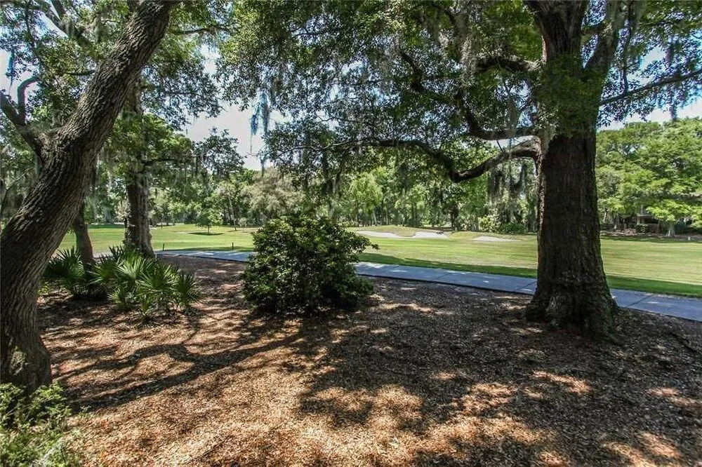 Hickory Cove 18