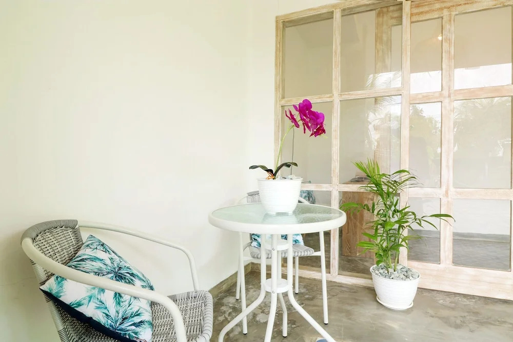 Uma Menuh Surf House