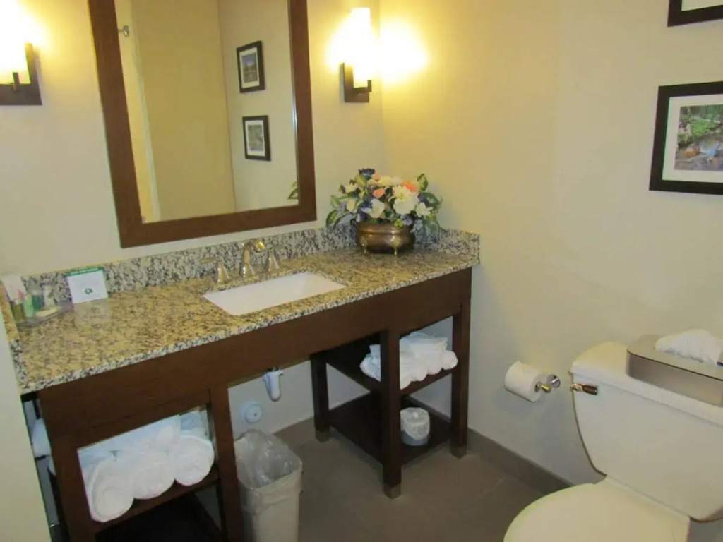 Heartland Inn and Suites