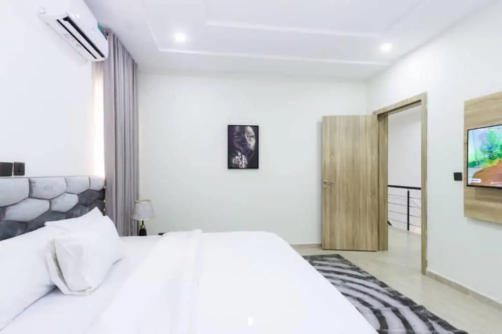 Furnished 4-bed House Lekki Phase 1 Lagos