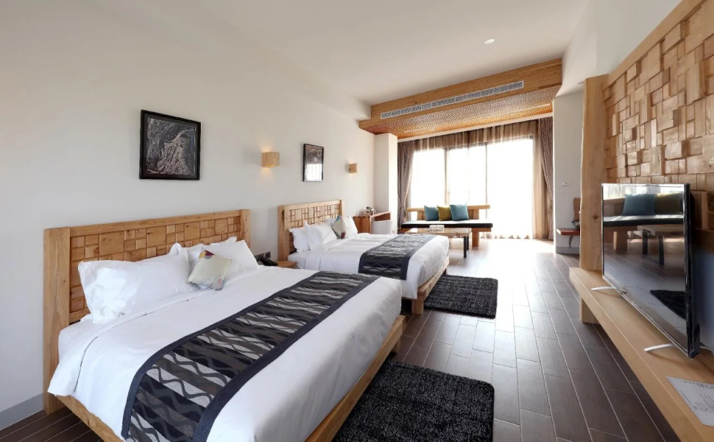SkyeBay Club