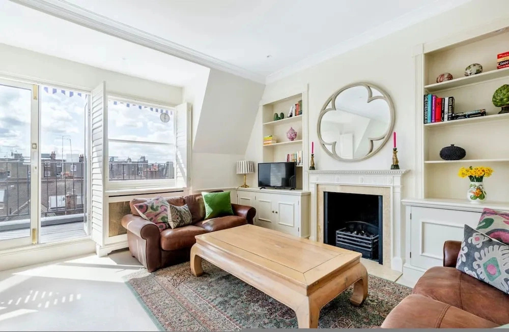 The Baby s Breath 2 Bedroom With Patio in Chelsea