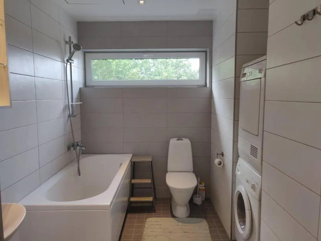Top floor apartment with balcony in Mustamäe
