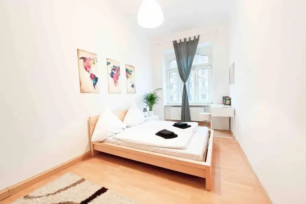Altbau-Schmuckstück an der Karli mit riesigem Balkon