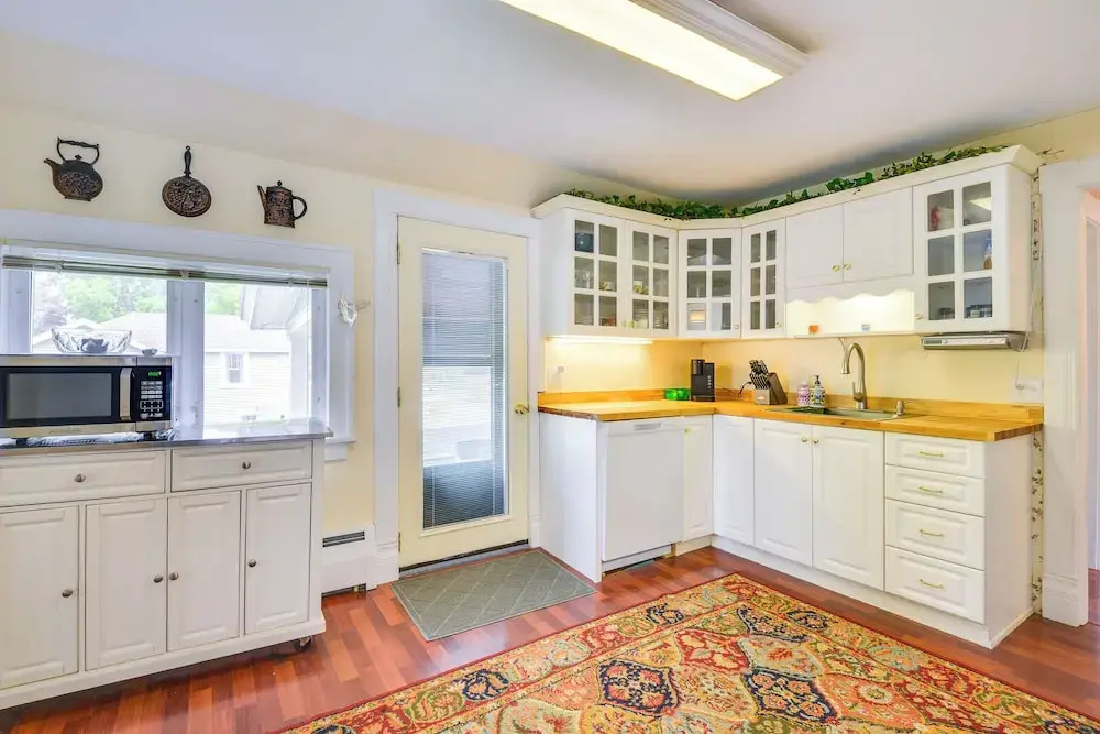 Walk to St Lawrence River: Clayton Apt w/ Porch!