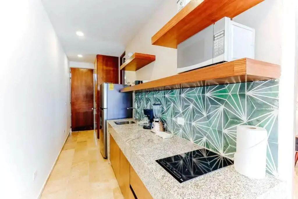 105 Amena Charming 1BR 5 min to the Beach 20MB WIFI