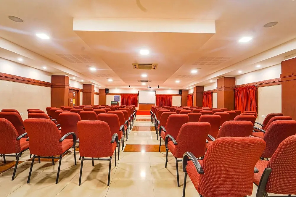 Fabhotel Skyry I
