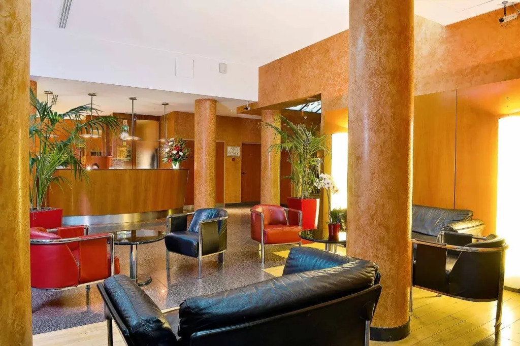 Opera Cadet Hotel