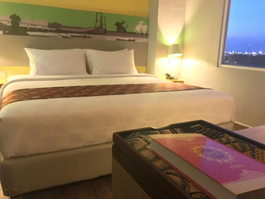 KHAS Surabaya Hotel